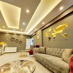 Elegant Blue Hotel 3*