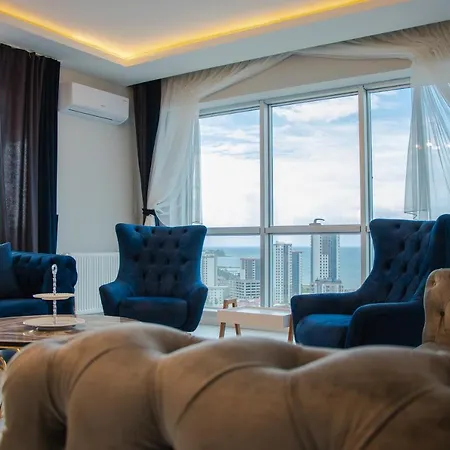 Elegant Blue Hotel 3*